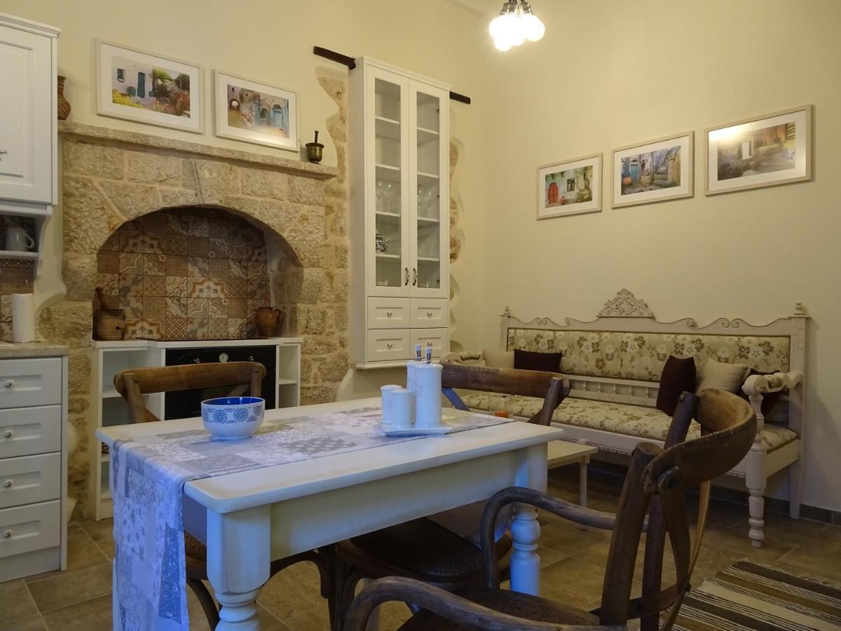 Muse Mese Villa Chalki Town Eksteriør bilde